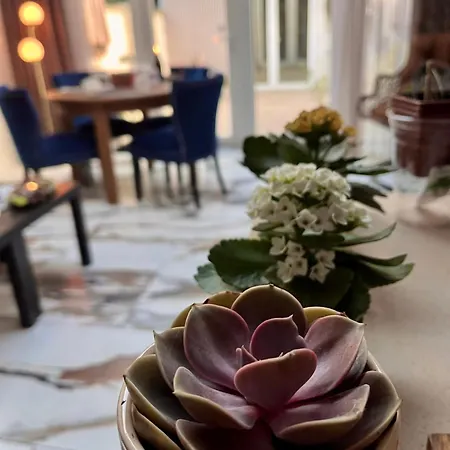 Quiet Double Ensuite In Prestige Location בית הארחה *